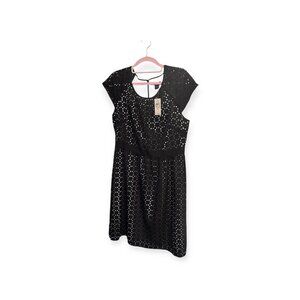 NWT Ann Taylor Dress Size 8- Black Eyelet capped sleeves